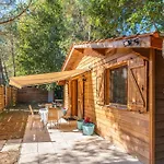 La Maisonnette En Bois Saumos
