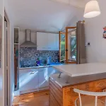 Apartment La Maisonnette En Bois