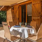 La Maisonnette En Bois Saumos