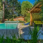 La Maisonnette En Bois