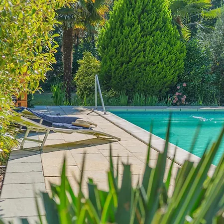 La Maisonnette En Bois * Saumos